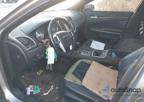 2011 Chrysler 300 Limited z USA, uszkodzony, nr VIN 2C3CA5CG0BH531251